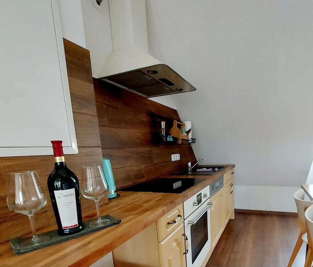 Hochwertige Ferienwohnung Direkt Am Wasser Mit Balkon Greifswald Buitenkant foto